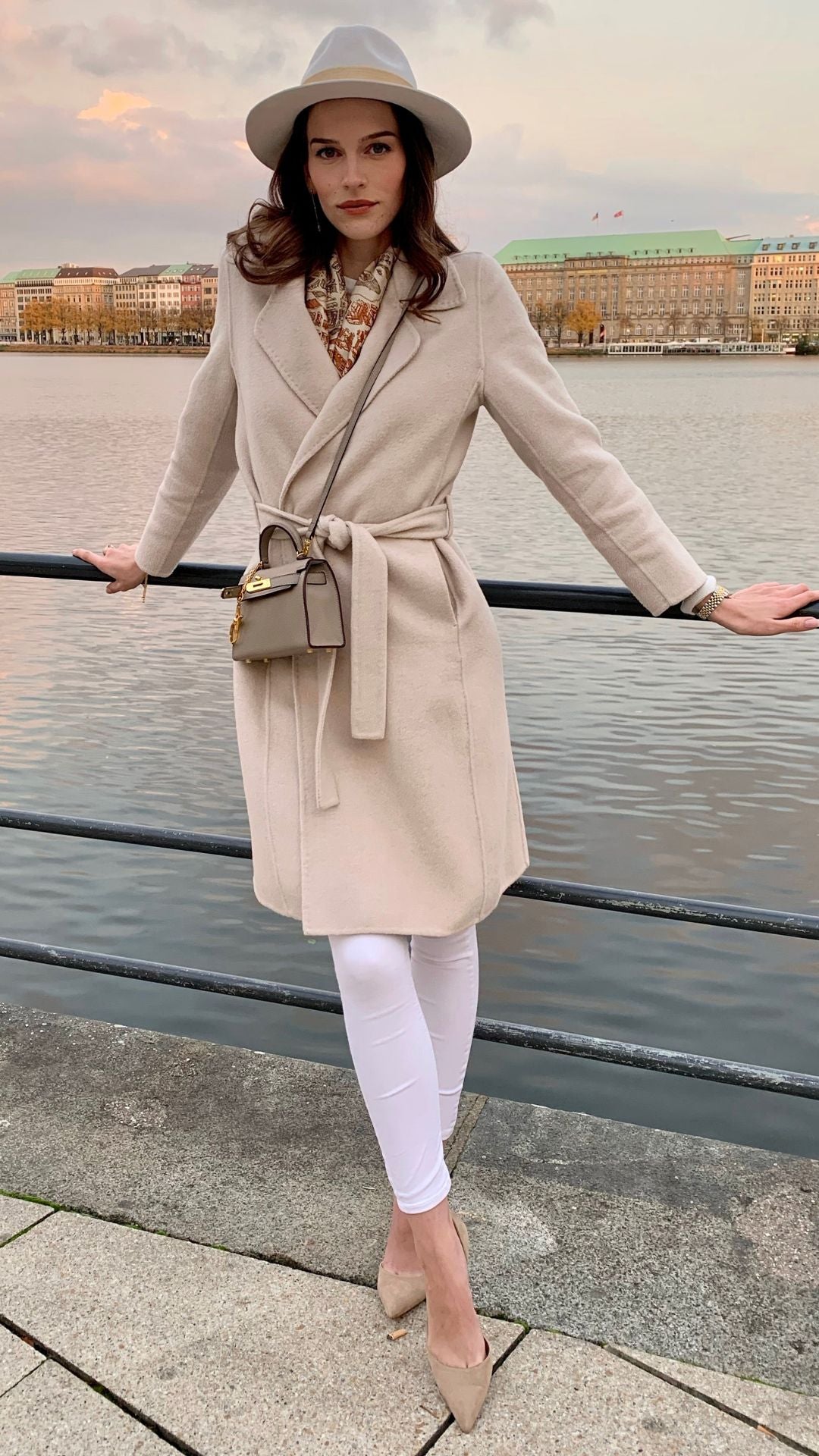 Eleganter Hut Nastia in Weiß